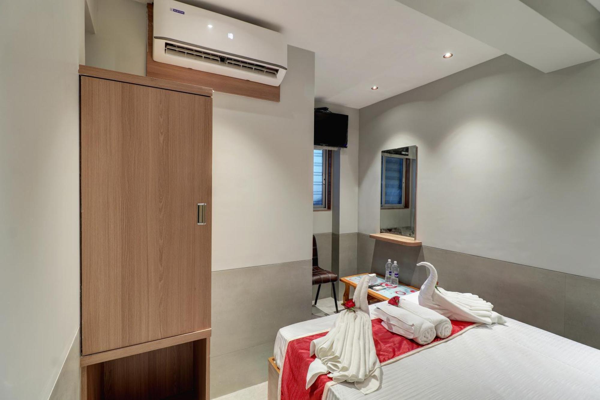 Sai Nidhi Residency Hotel Navi Mumbai Exterior photo